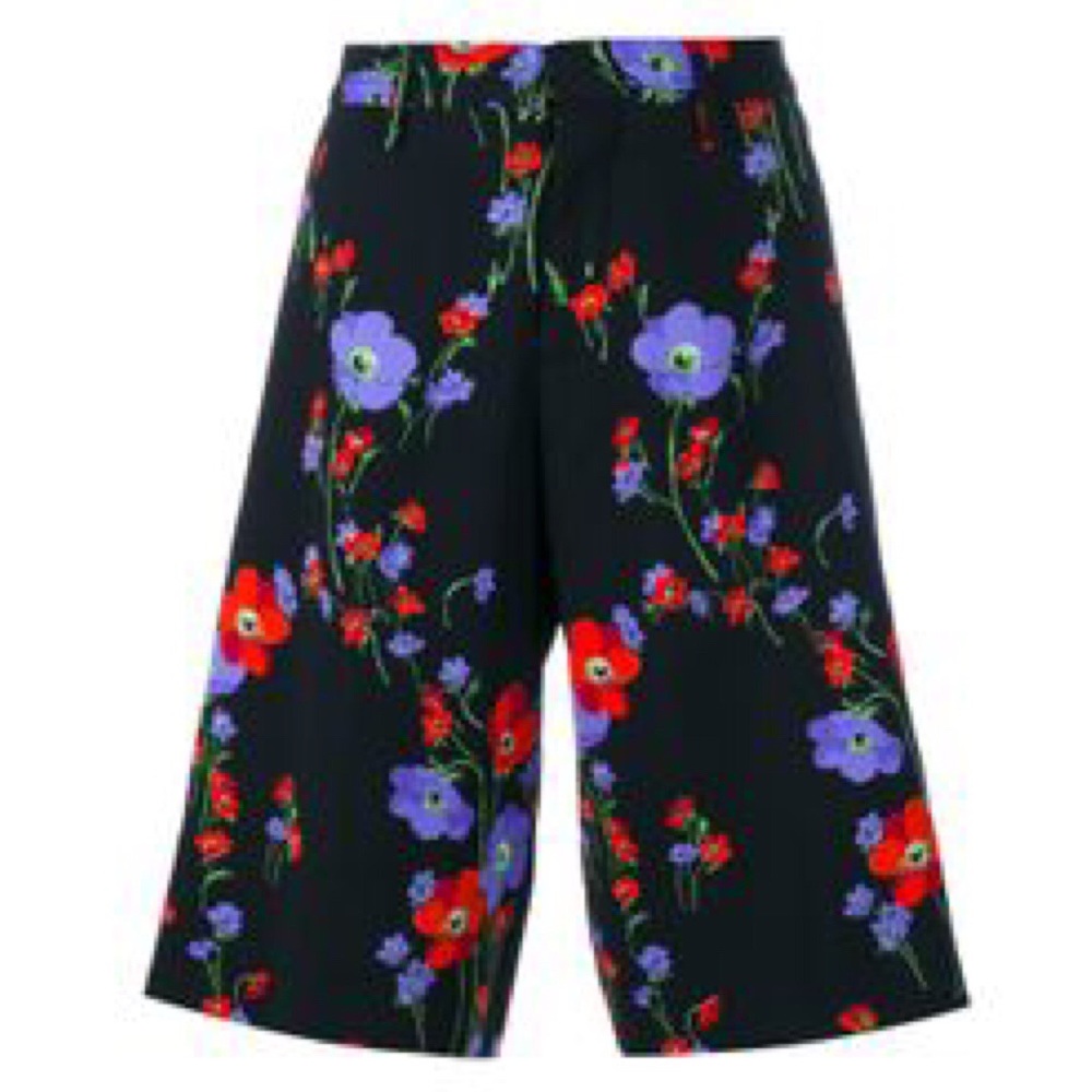 $600 No. 21 floral print Bermuda shorts size 40